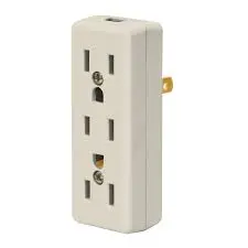 MULTICONTACTO TRIPLE CON CLAVIJA VOLTECK 46814